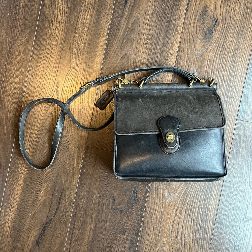 Coach 9927 Vintage Willis Black Leather Crossbody Bag